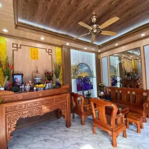 Nhựa ốp tường phòng thờ